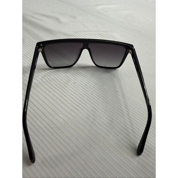QUAY AUSTRALIA NIGHTFALL BLACK FADE LENS SUNGLASSES NEW WITH CASE UNISEX main image 3